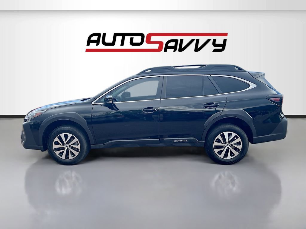 Used 2023 Subaru Outback Premium image 4