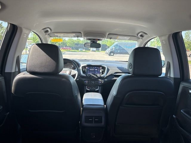 Used 2024 GMC Terrain SLT AWD/4WD image 14