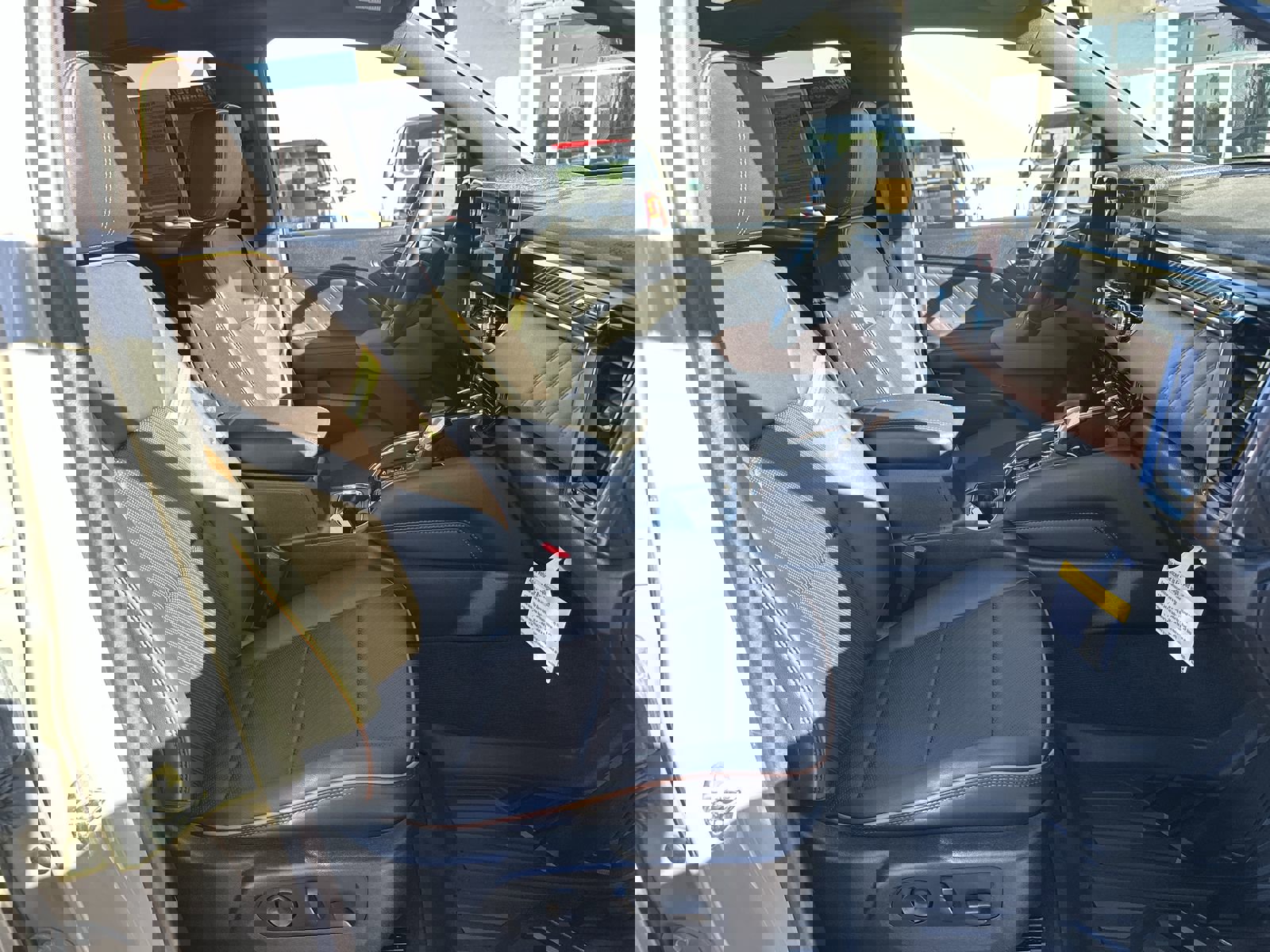 Used 2023 GMC Canyon AT4 w/ LPO, Sports Bar Package image 22