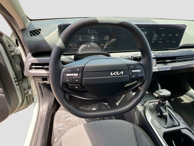 New 2026 Kia K4 FWD image 11