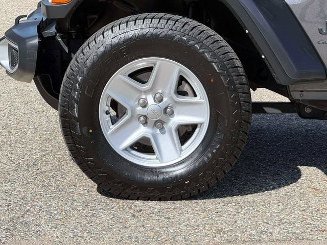 Used 2022 Jeep Gladiator Sport AWD/4WD image 8
