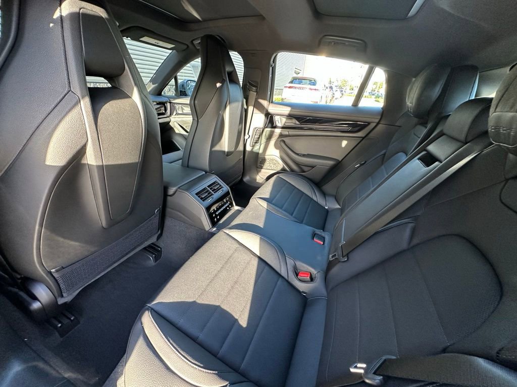 Used 2026 Porsche Panamera image 35