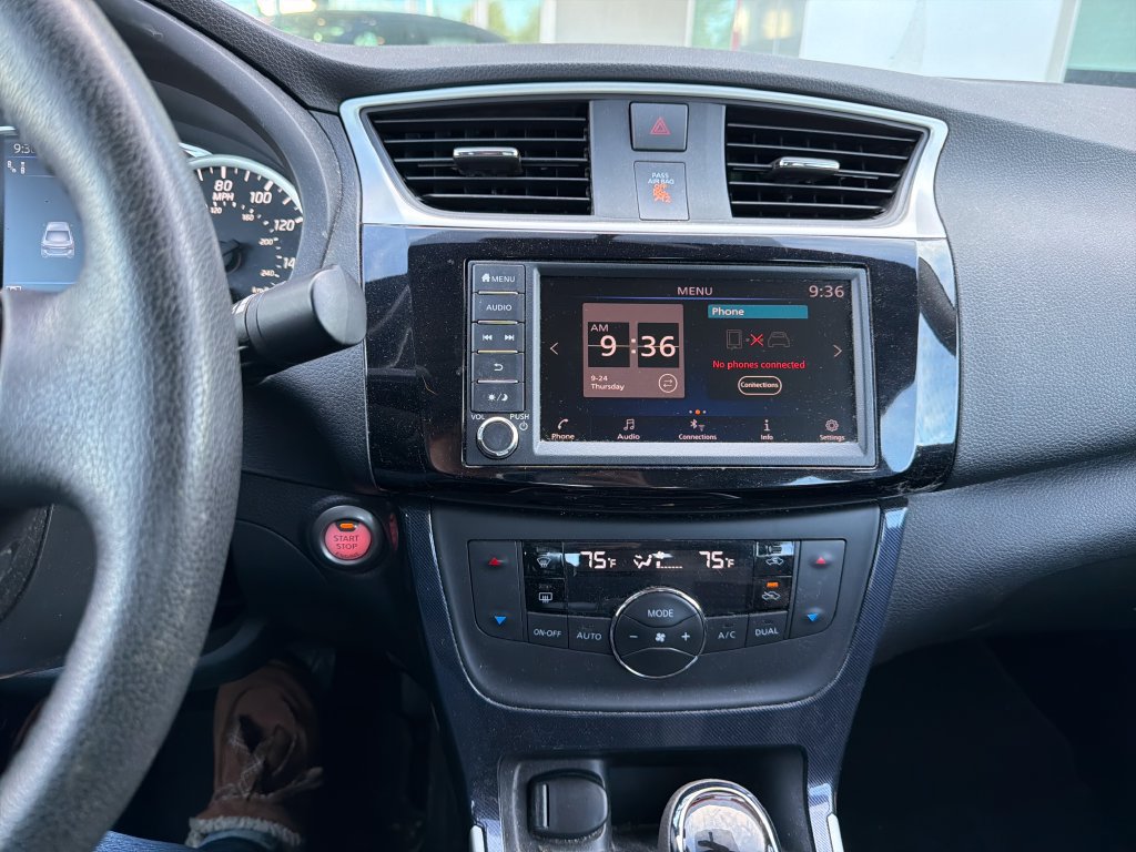 Used 2019 Nissan Sentra SR w/ Premium Package (SR) FWD image 13