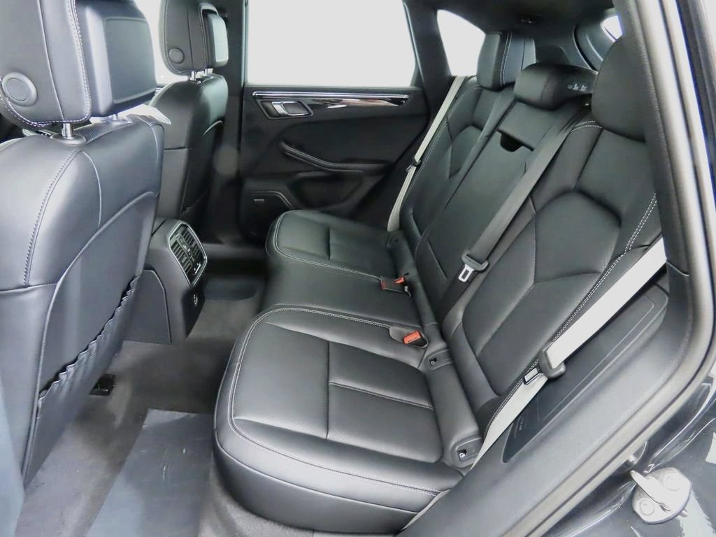 Used 2025 Porsche Macan S AWD/4WD image 22