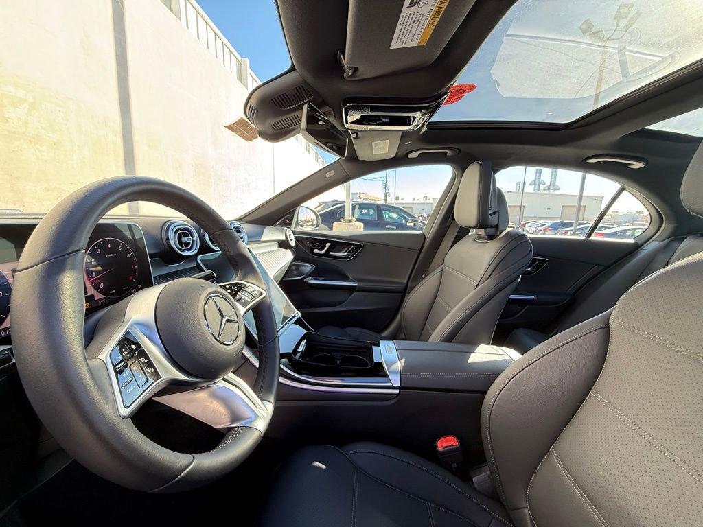 Used 2025 Mercedes-Benz C 300 Sedan image 5