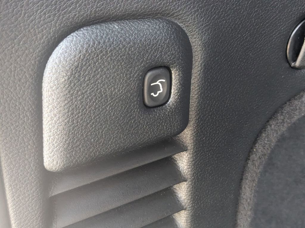 Used 2018 Jeep Grand Cherokee Altitude image 28