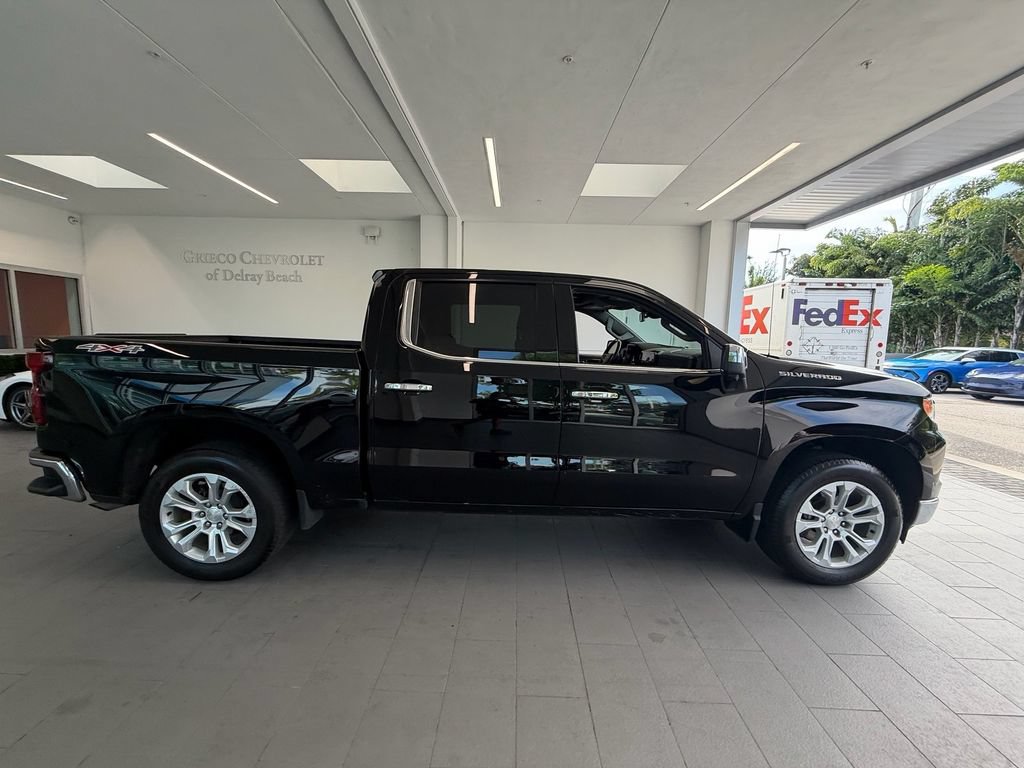 Used 2022 Chevrolet Silverado 1500 LTZ w/ LTZ Premium Package AWD/4WD image 8