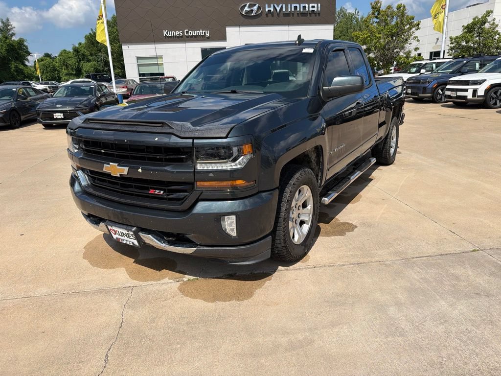 Used 2017 Chevrolet Silverado 1500 LT w/ All Star Edition AWD/4WD image 5