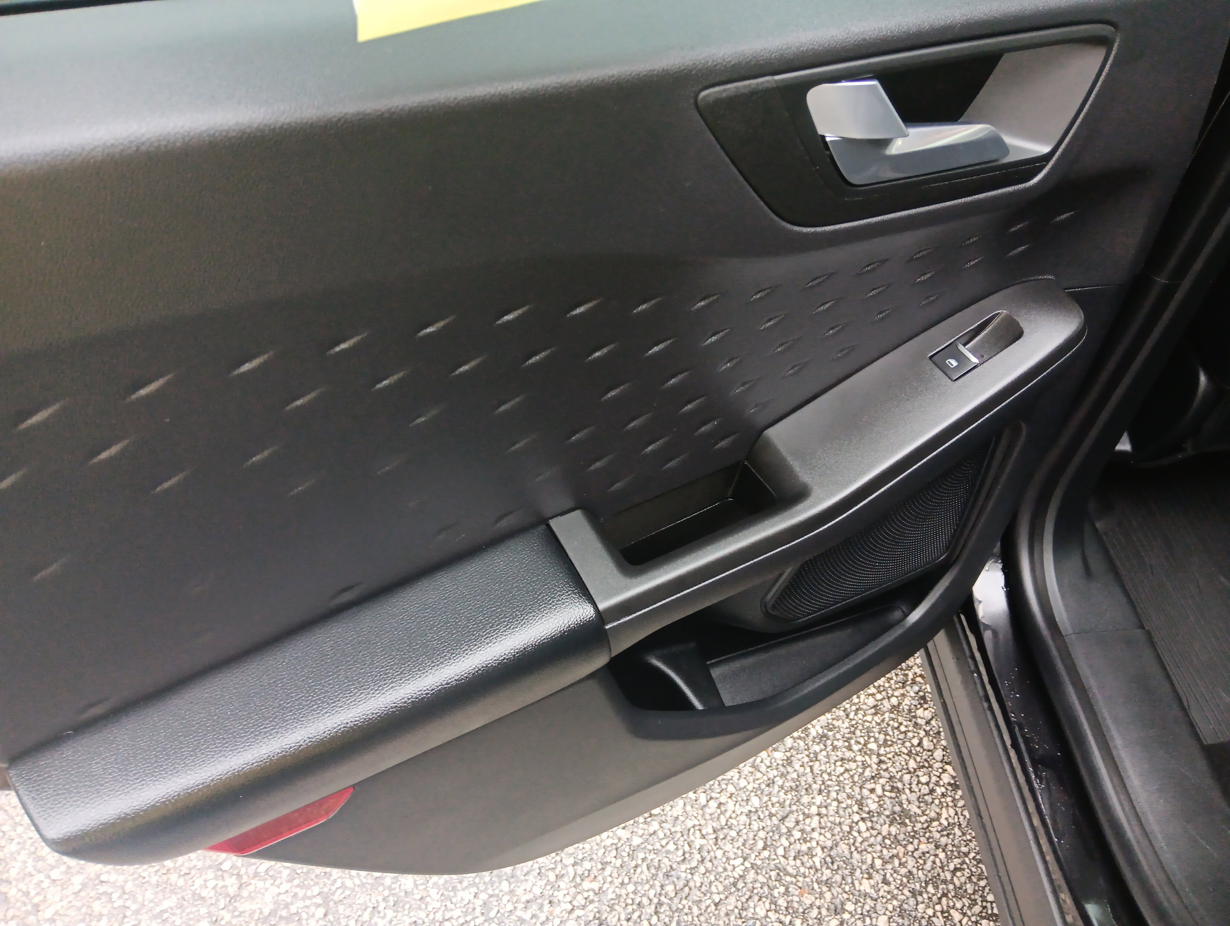 Used 2020 Ford Escape SEL image 17