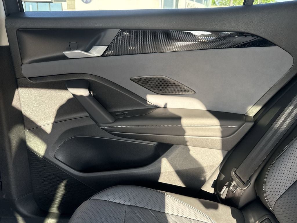 New 2026 Volkswagen Tiguan SE FWD image 26