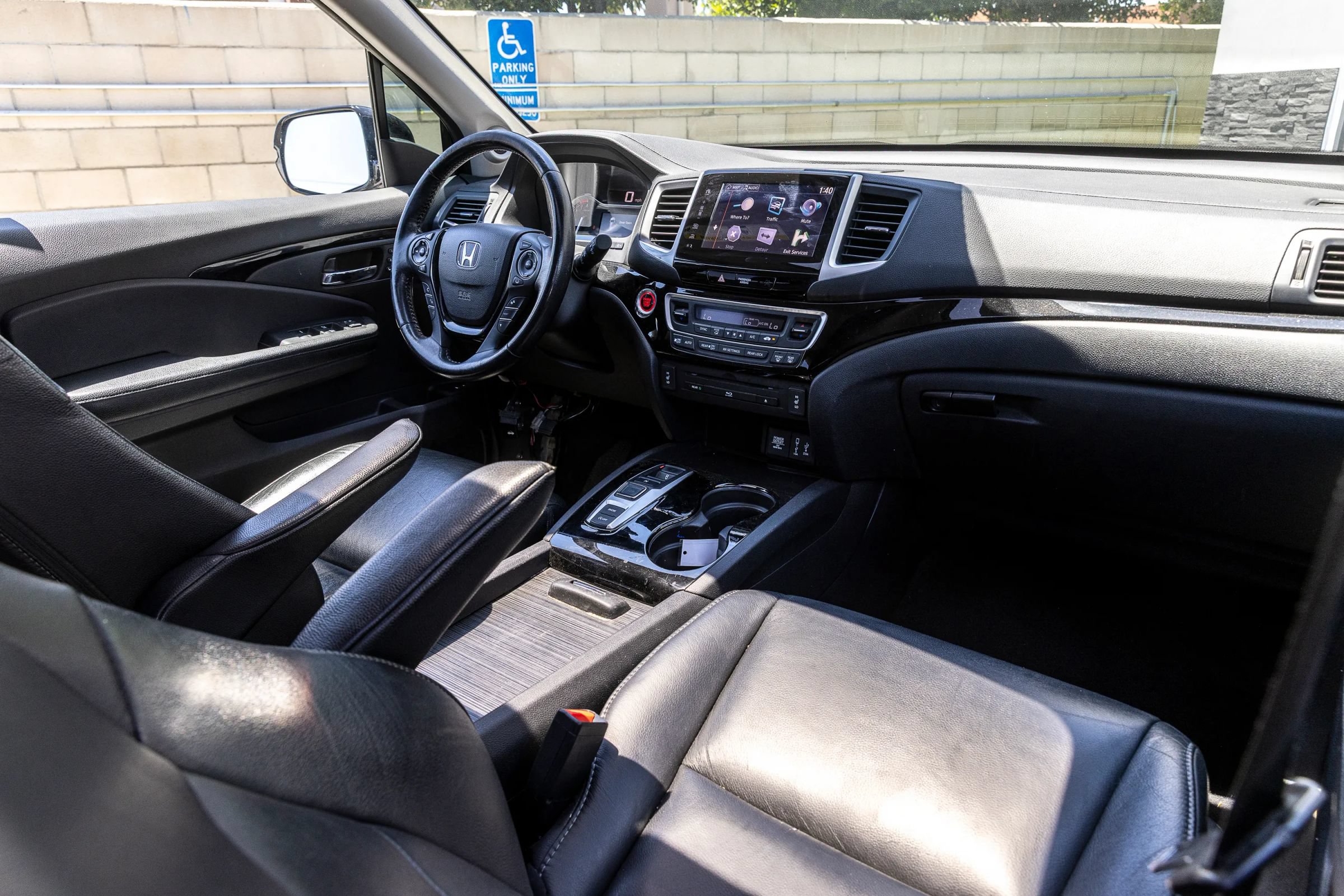 Used 2017 Honda Pilot Touring image 31