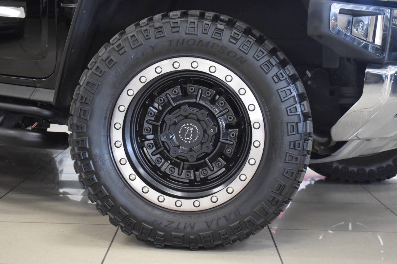 Used 2003 HUMMER H2 w/ Preferred Equipment Group image 5