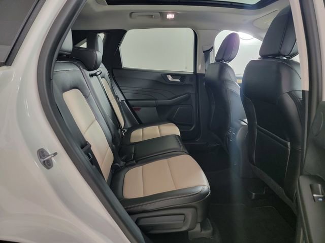 Certified 2022 Ford Escape Titanium w/ Titanium Elite Package AWD/4WD image 18