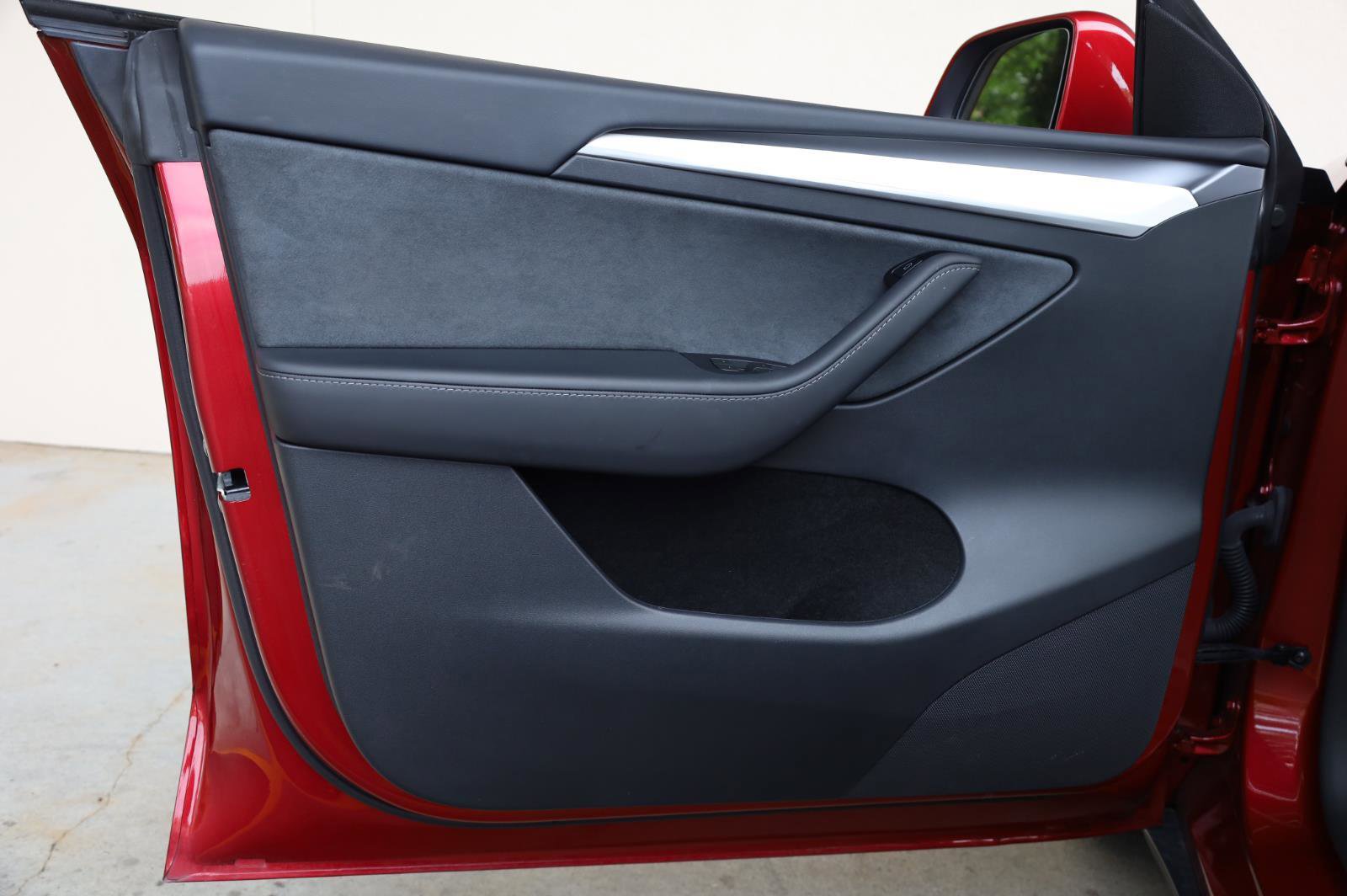 Used 2024 Tesla Model Y Long Range RWD image 12