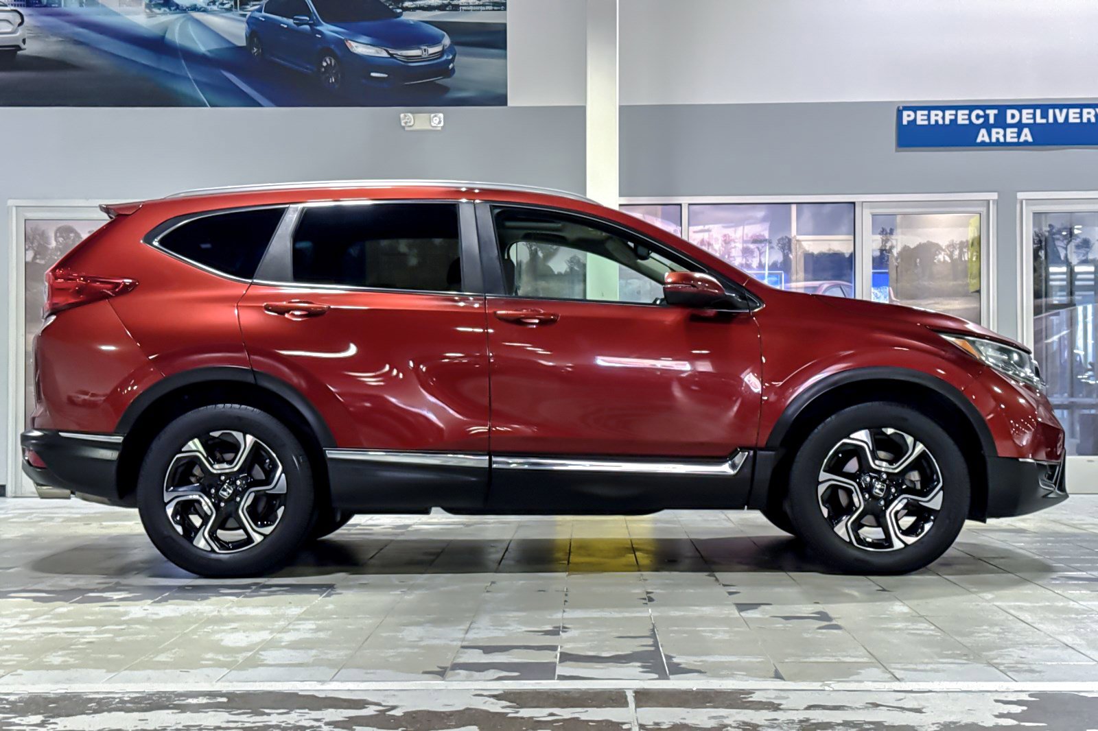 Certified 2018 Honda CR-V Touring image 7