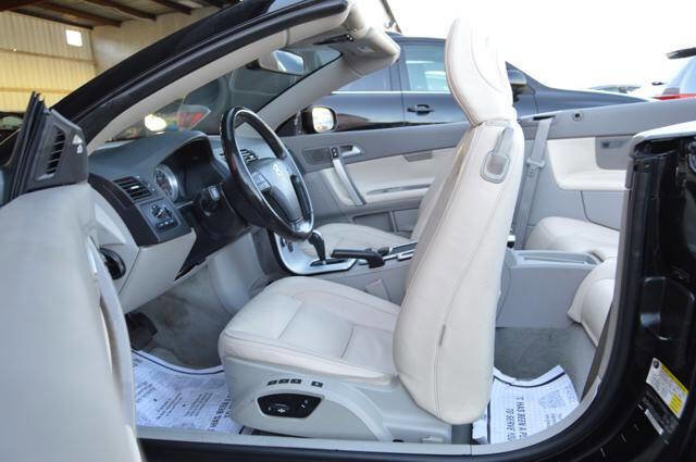 Used 2011 Volvo C70 T5 w/ Convenience Pkg image 16