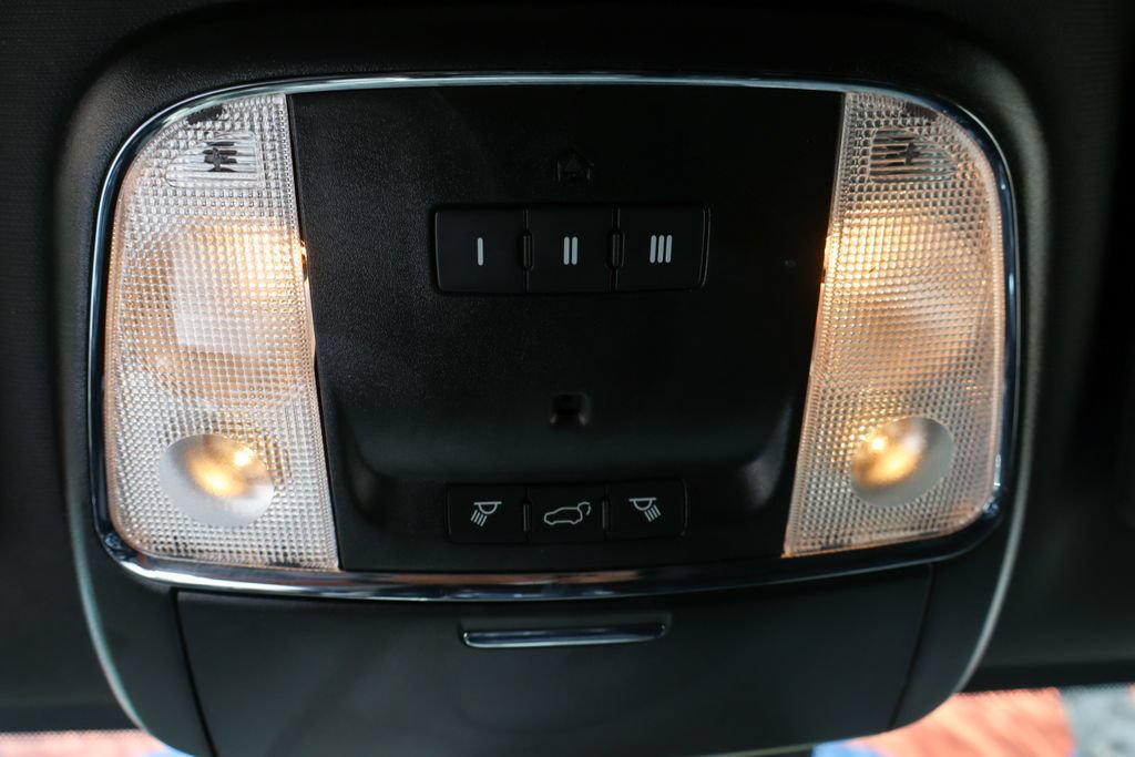 Used 2021 Jeep Grand Cherokee Laredo X RWD image 28