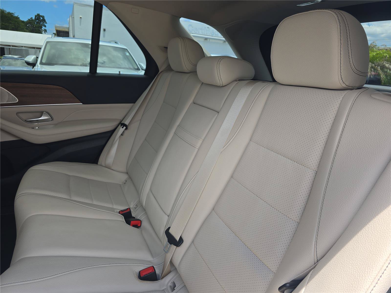 Used 2023 Mercedes-Benz GLE 350 4MATIC w/ Premium Package image 15