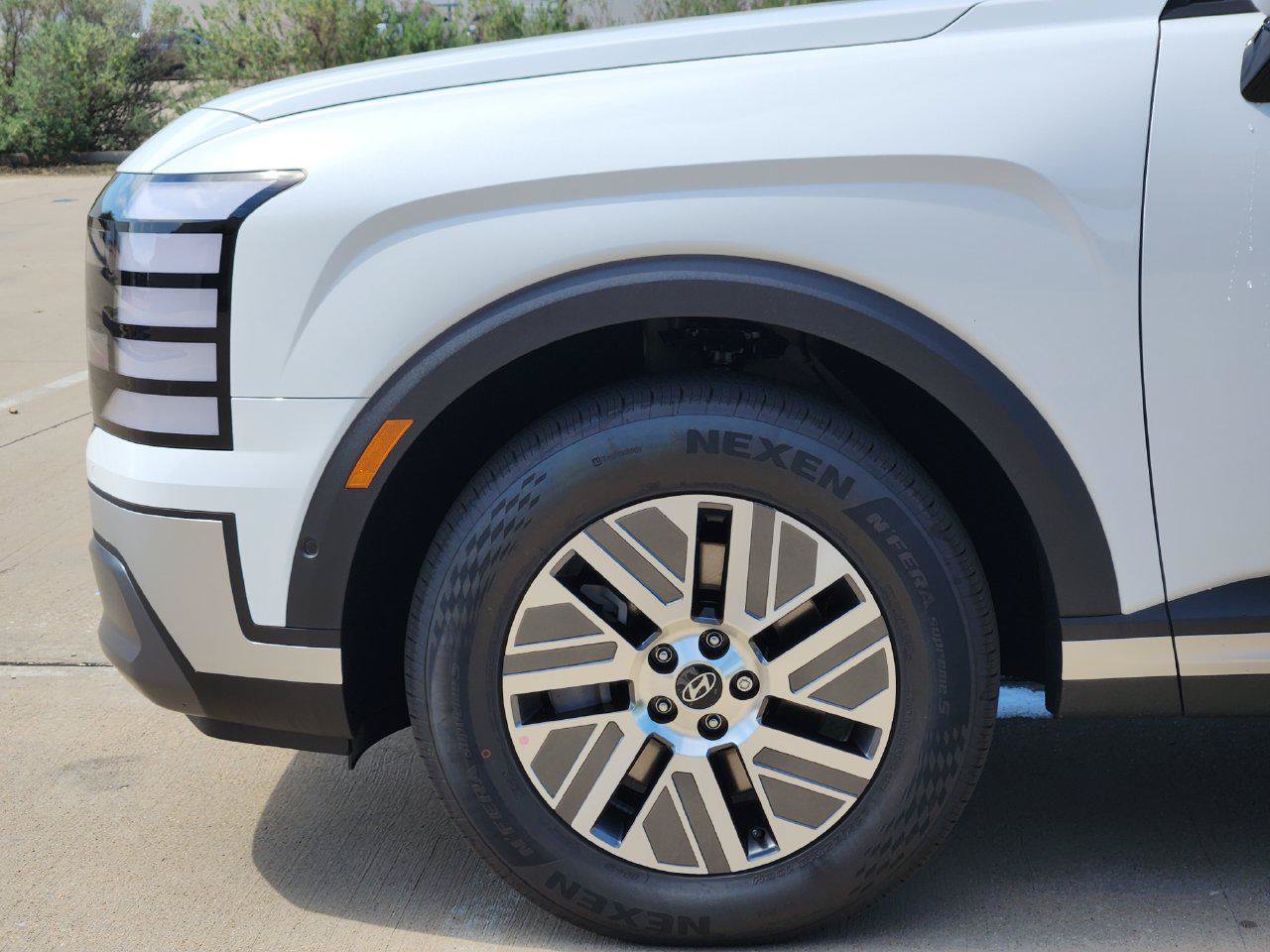 New 2027 Hyundai Palisade SEL Premium FWD image 5
