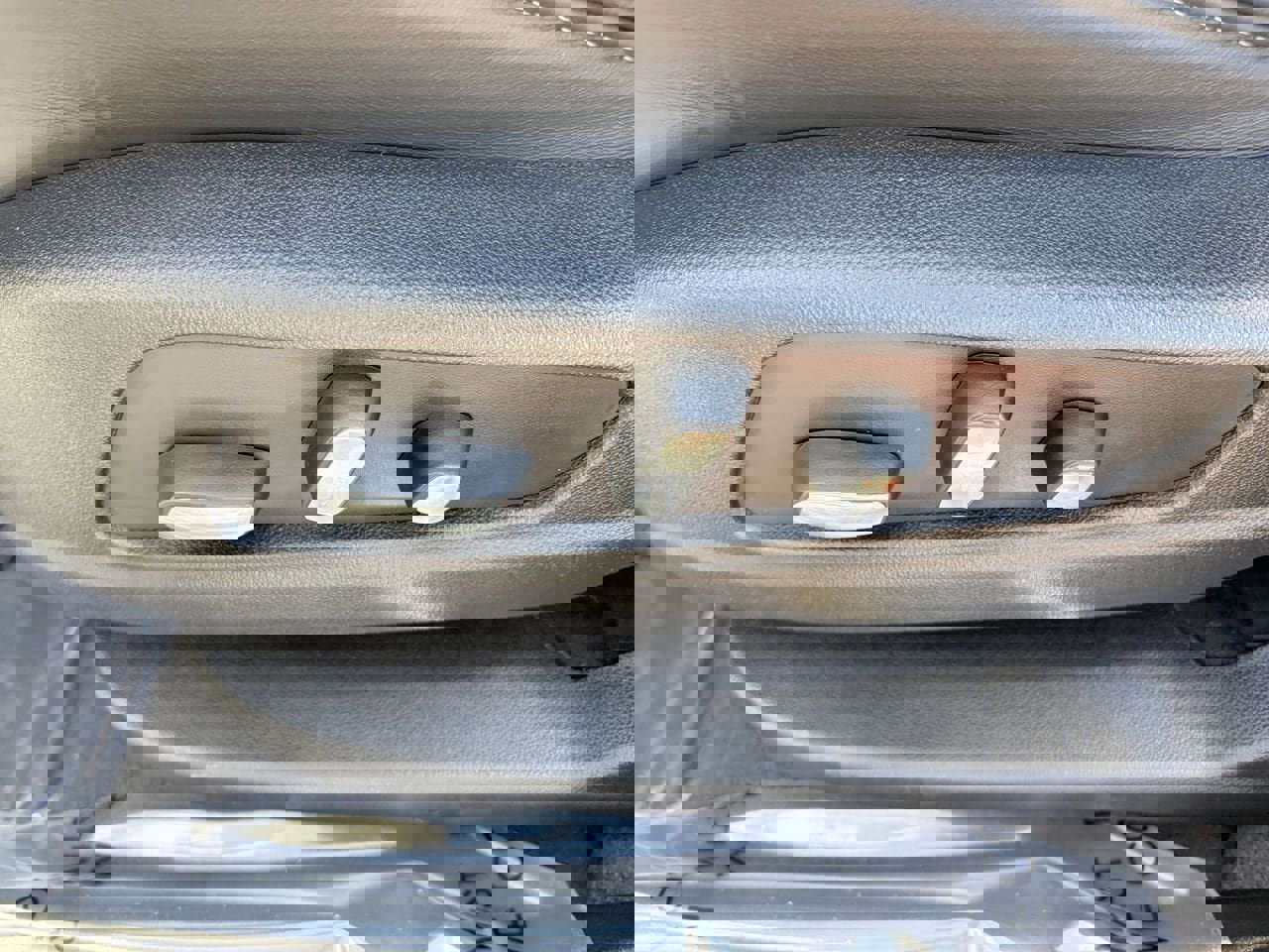 Certified 2025 Cadillac XT6 Premium Luxury w/ Platinum Package image 21