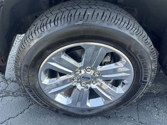 Used 2018 Ford F150 XLT w/ Equipment Group 302A Luxury image 31