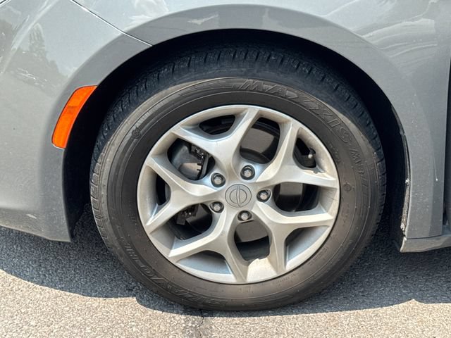 Used 2020 Chrysler Pacifica Limited FWD image 26
