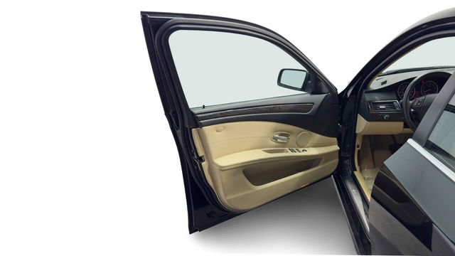 Used 2010 BMW 528i Sedan image 10