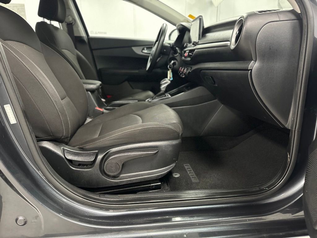 Used 2020 Kia Forte LXS FWD image 20