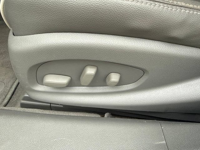 Used 2015 Chevrolet Impala LTZ FWD image 13