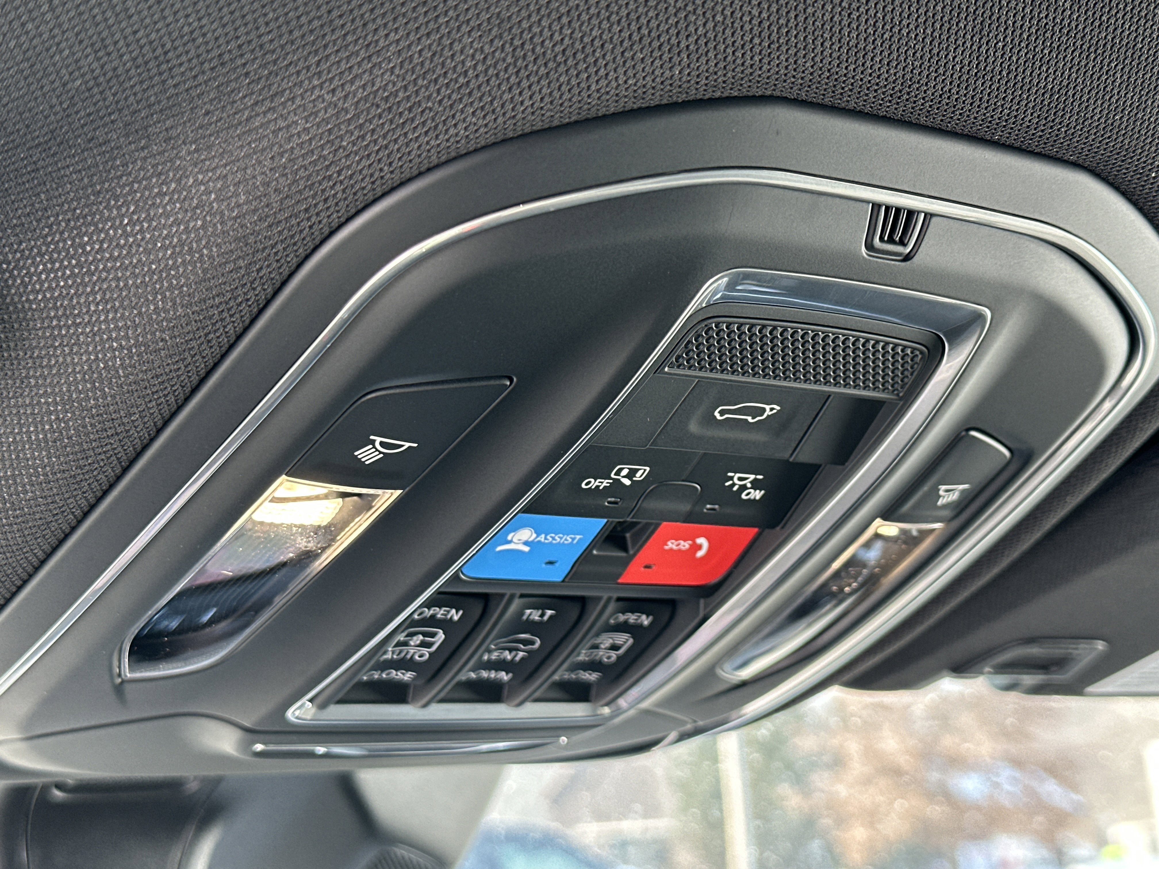 New 2026 Jeep Grand Cherokee L Limited w/ Limited Altitude Package image 12