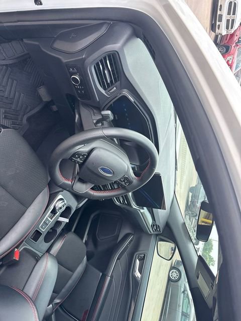 Used 2025 Ford Escape ST-Line w/ Equipment Group 301A FWD image 14
