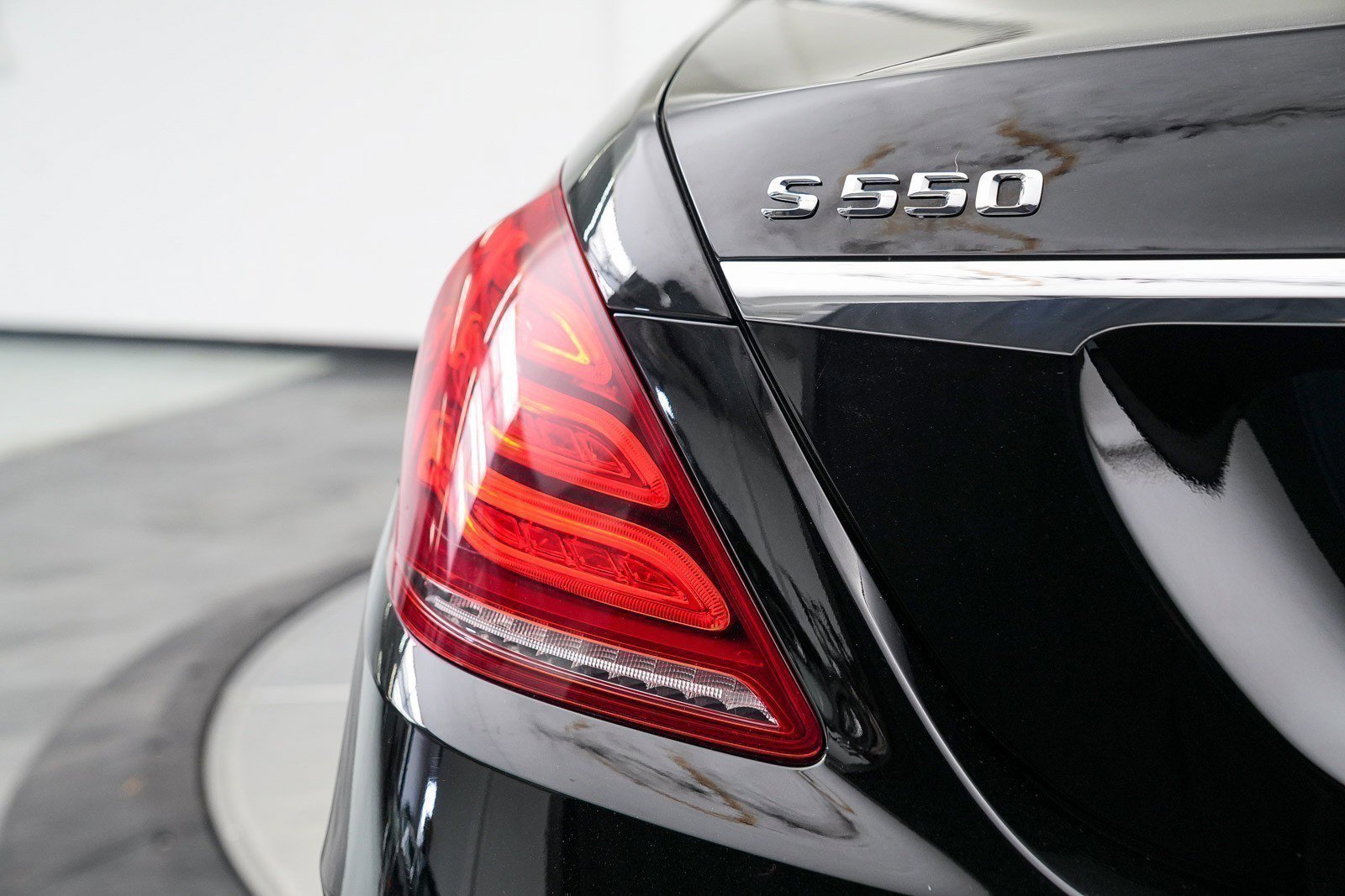 Used 2015 Mercedes-Benz S 550 S-Class S 550 image 14