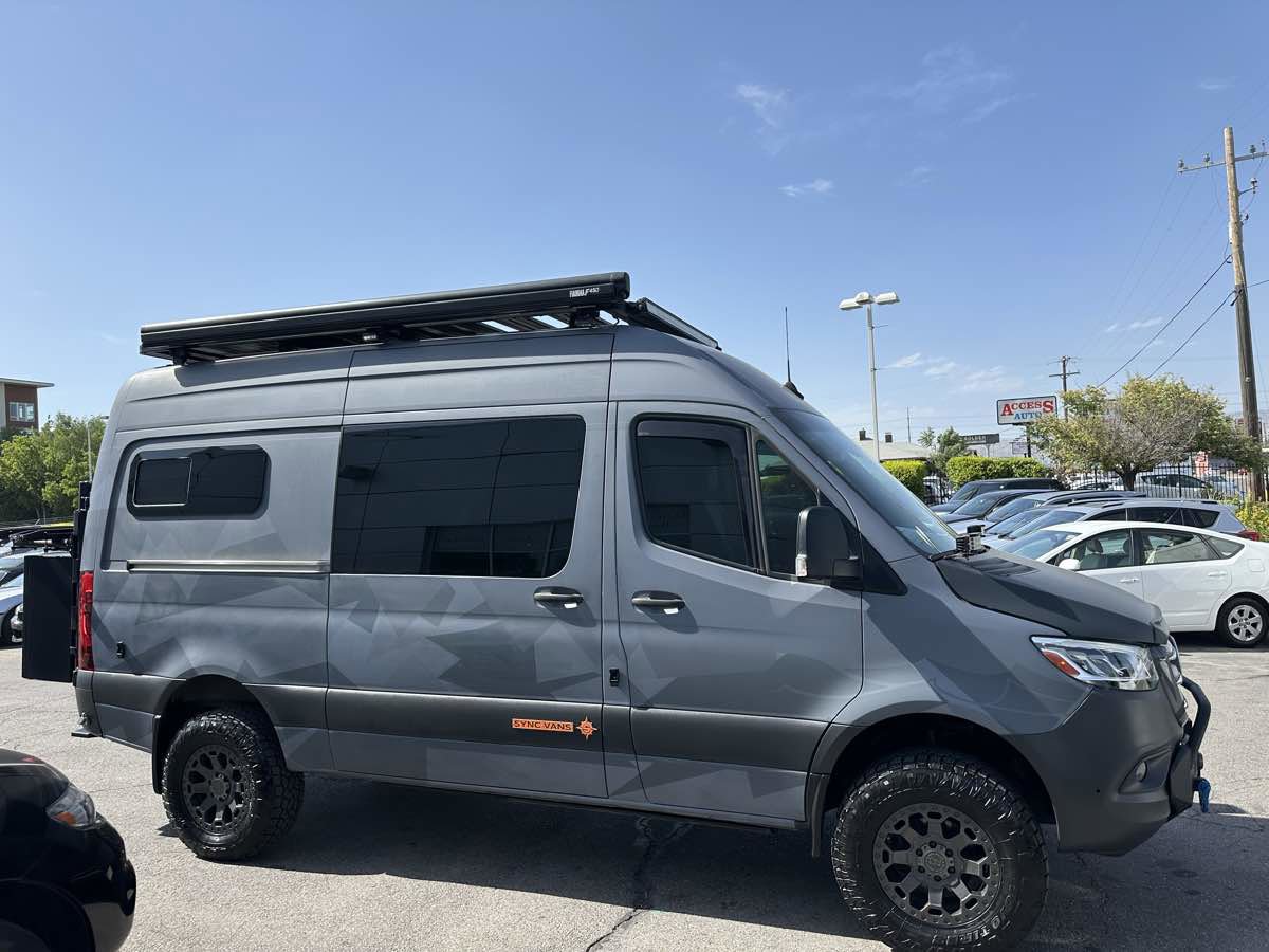 Used 2020 Mercedes-Benz Sprinter 2500 image 6