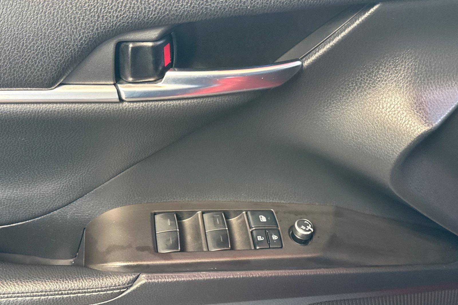 Certified 2022 Toyota Camry XSE w/ Navigation Upgrade Package FWD image 14