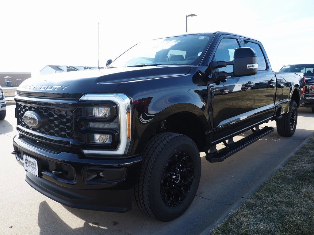 New 2026 Ford F350 Lariat w/ Black Appearance Package image 18