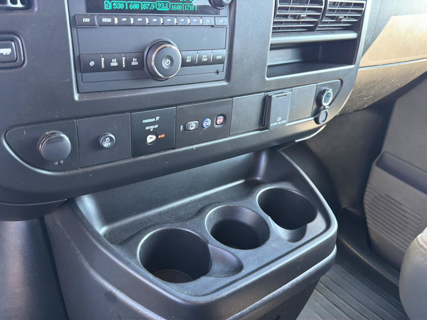 Used 2023 Chevrolet Express 3500 LS w/ Chrome Appearance Package RWD image 22