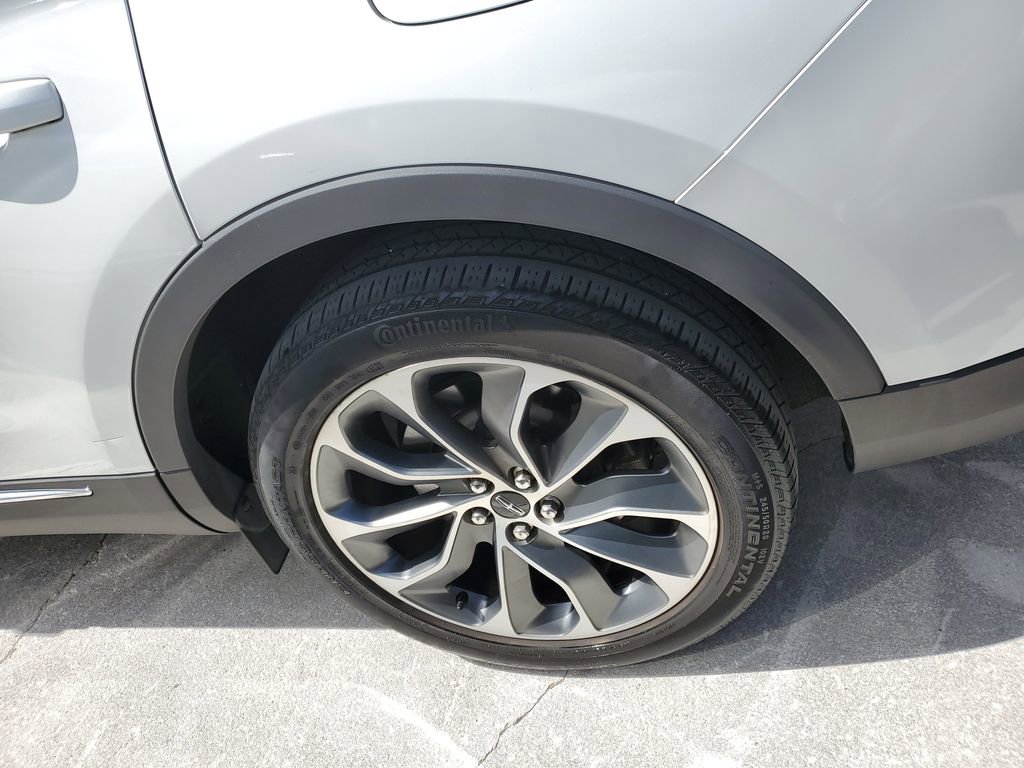 Used 2023 Lincoln Nautilus Reserve AWD/4WD image 6