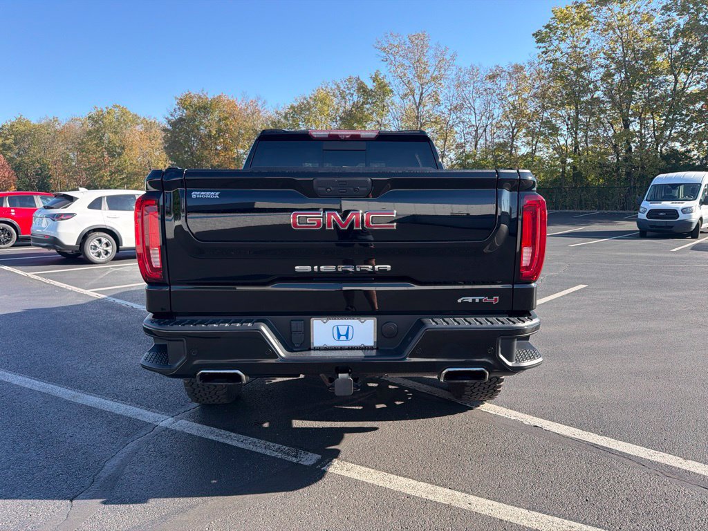 Used 2020 GMC Sierra 1500 AT4 w/ AT4 Premium Package AWD/4WD image 4