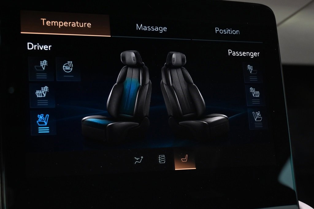 New 2026 Cadillac Vistiq Sport w/ LPO, Floor Liner Package image 31