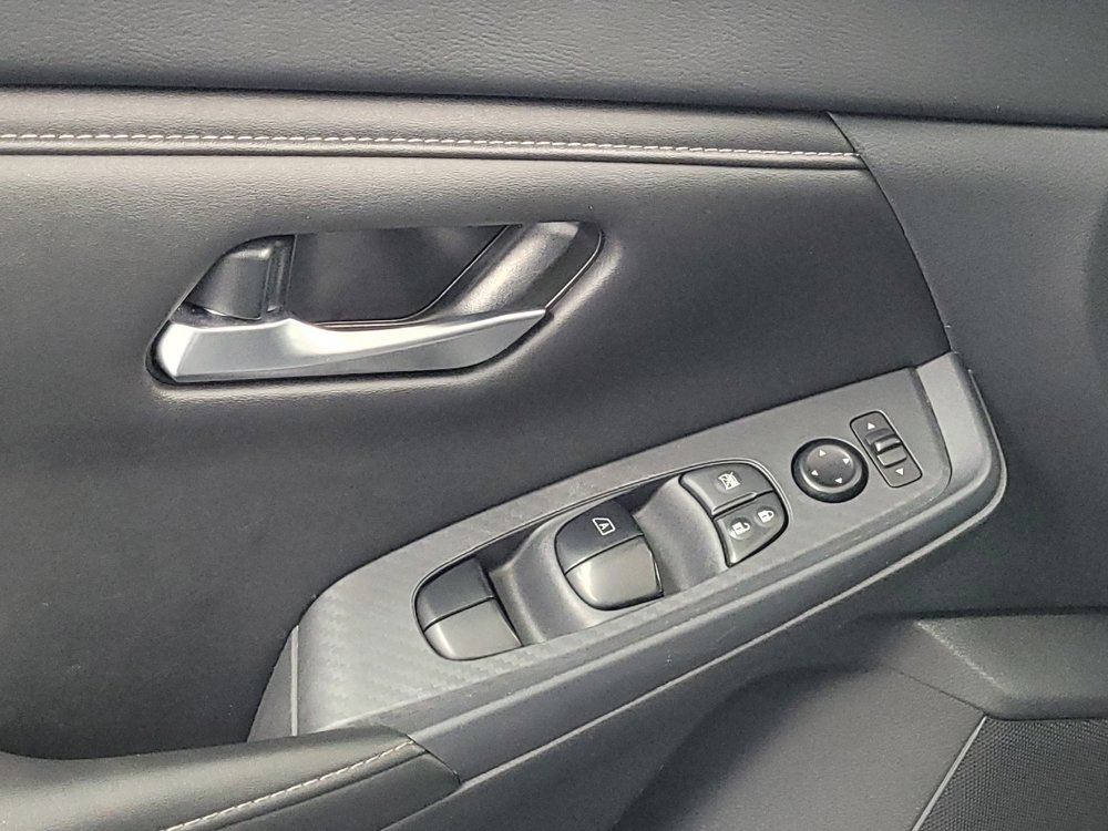 Used 2024 Nissan Sentra SV FWD image 27