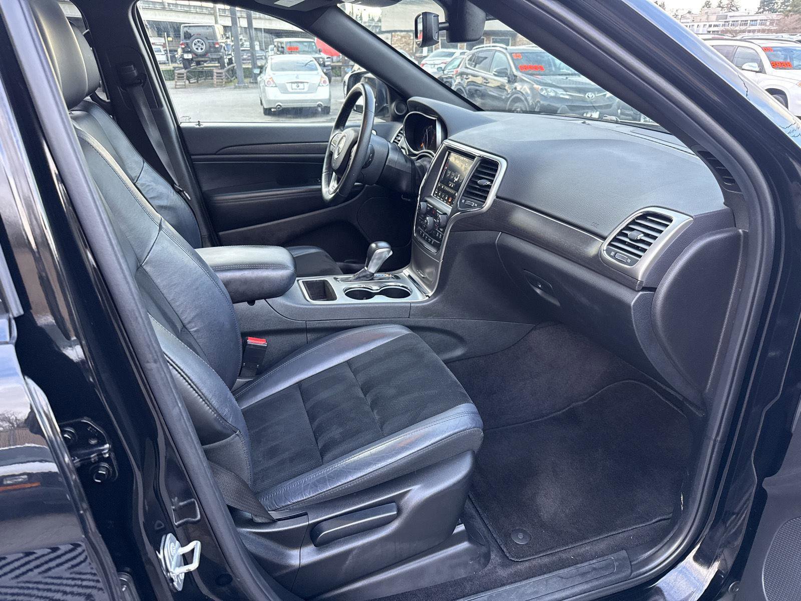Used 2018 Jeep Grand Cherokee Altitude image 20