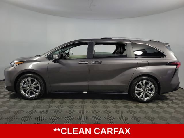 Used 2023 Toyota Sienna Platinum image 5