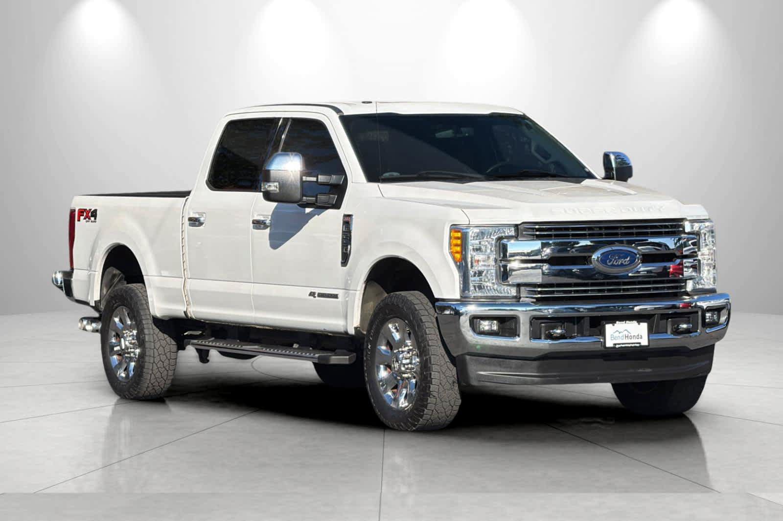 Used 2017 Ford F250 Lariat w/ Chrome Package AWD/4WD image 9