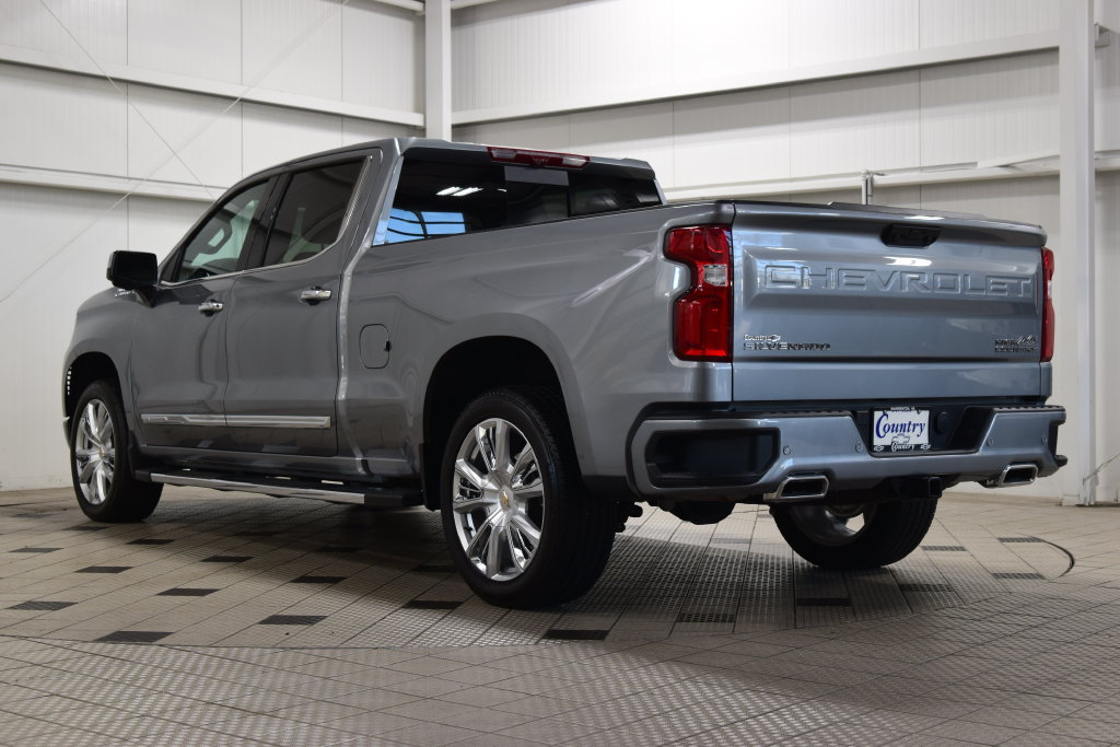 Used 2026 Chevrolet Silverado 1500 High Country w/ High Country Premium Package AWD/4WD image 6