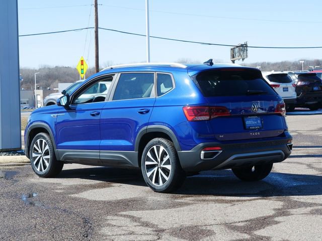 Certified 2023 Volkswagen Taos SE w/ Panoramic Sunroof Package image 5