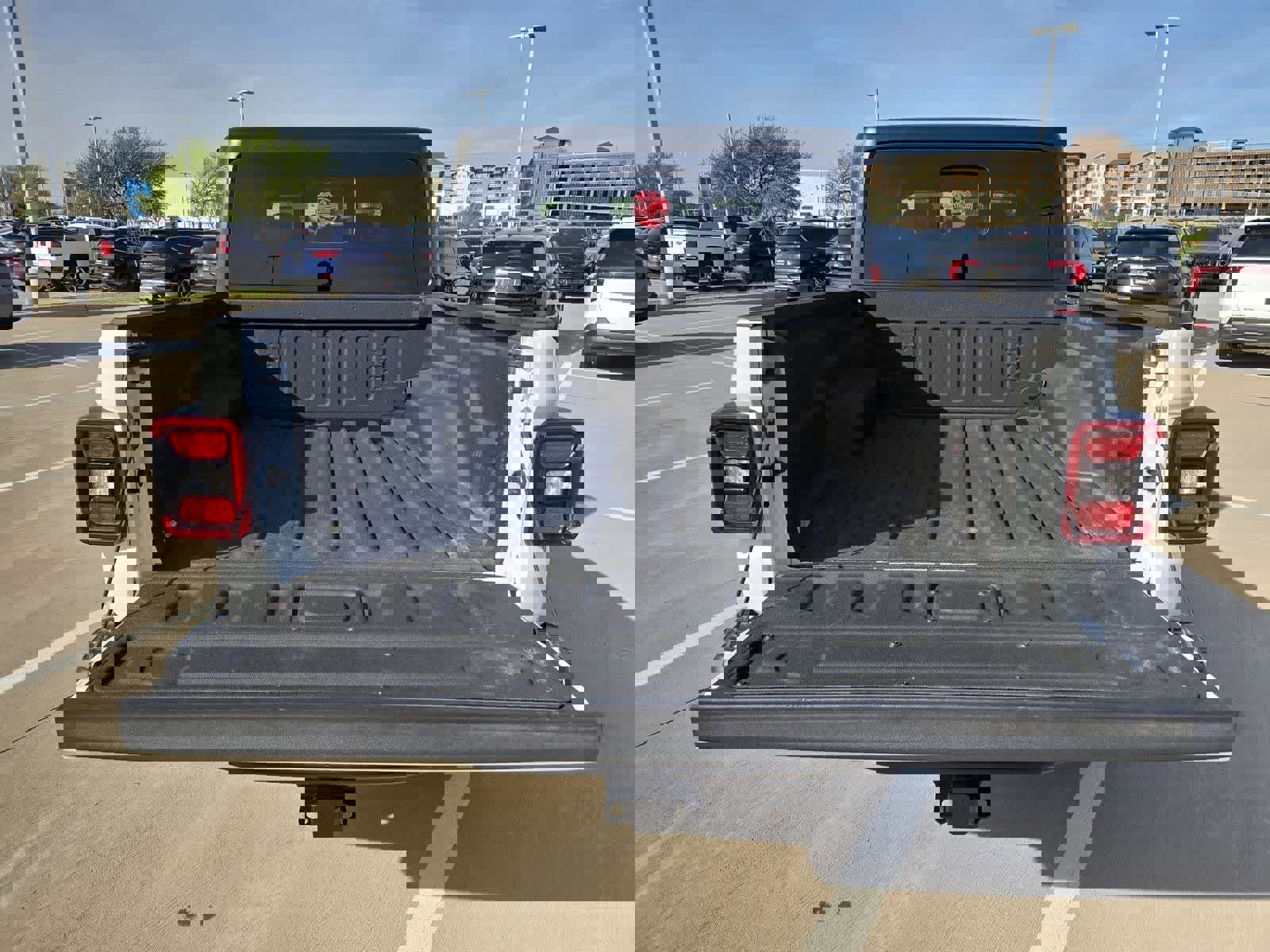 Used 2023 Jeep Gladiator Rubicon w/ LED Lighting Group image 31