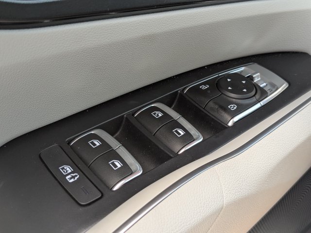 Used 2025 Kia Sorento S w/ Panoramic Sunroof Package FWD image 18