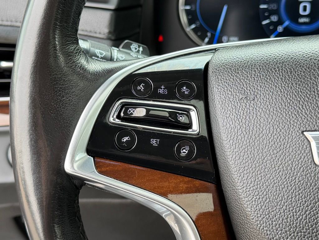 Used 2018 Cadillac Escalade ESV Premium Luxury image 38