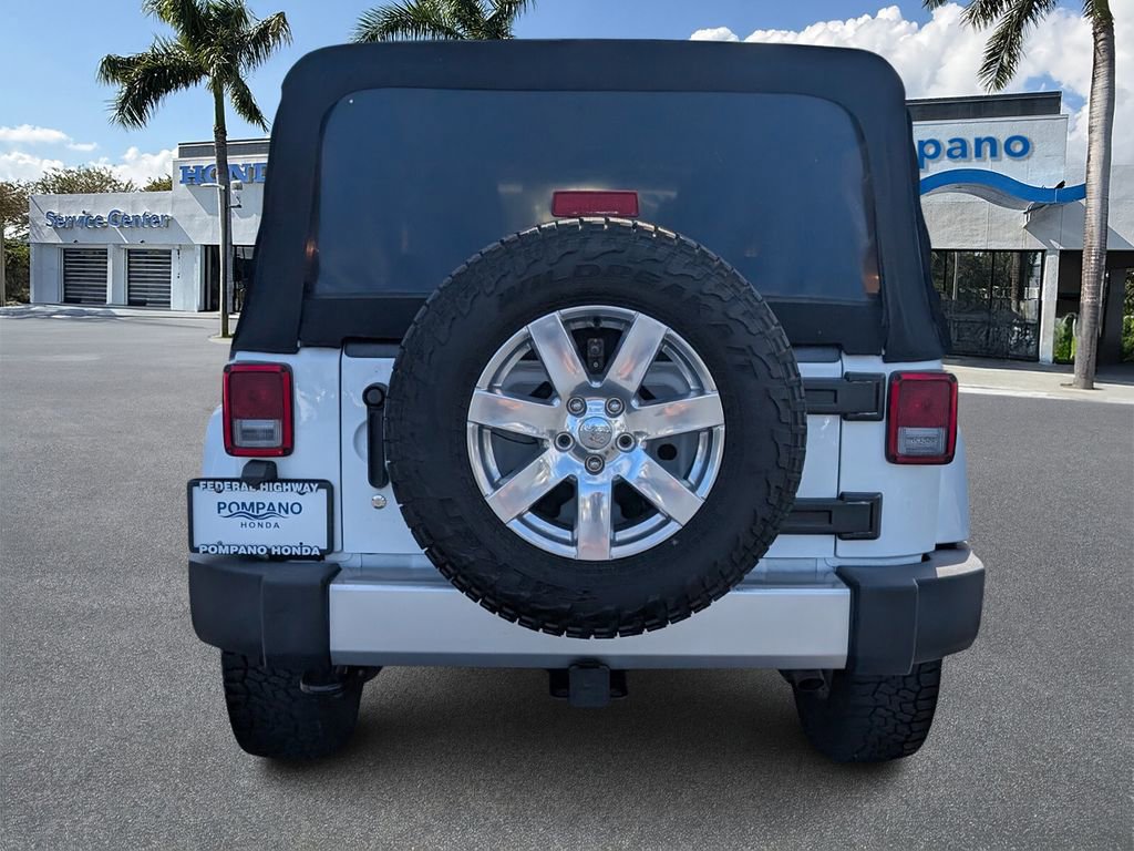 Used 2017 Jeep Wrangler Unlimited Sahara w/ Connectivity Group image 6