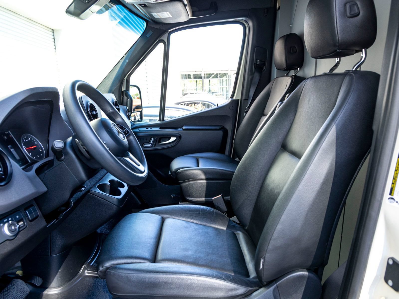 Used 2022 Mercedes-Benz Sprinter 2500 w/ Acoustic Package image 15